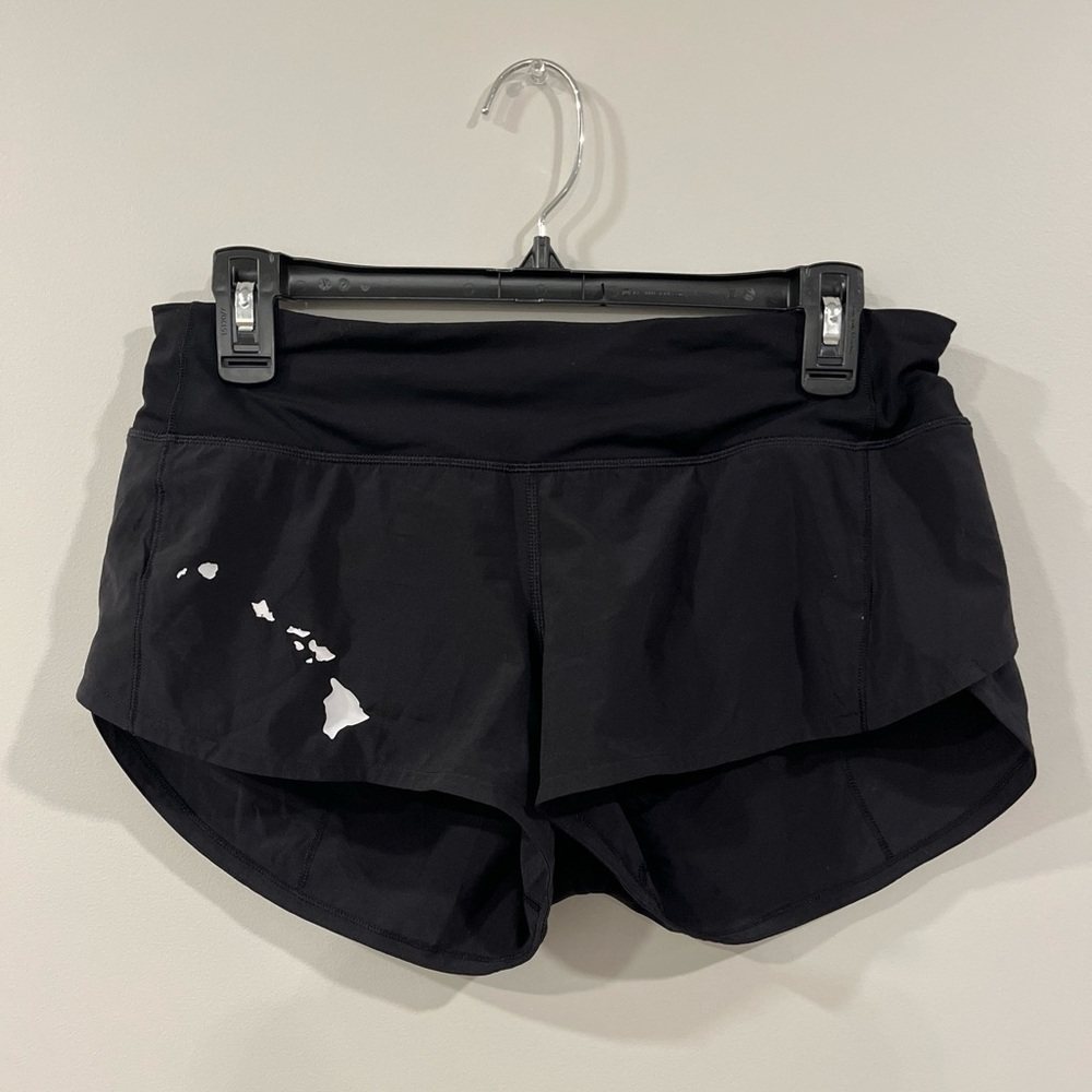 RARE Lululemon Hawaiian Islands Black Speed Up Shorts Size 6